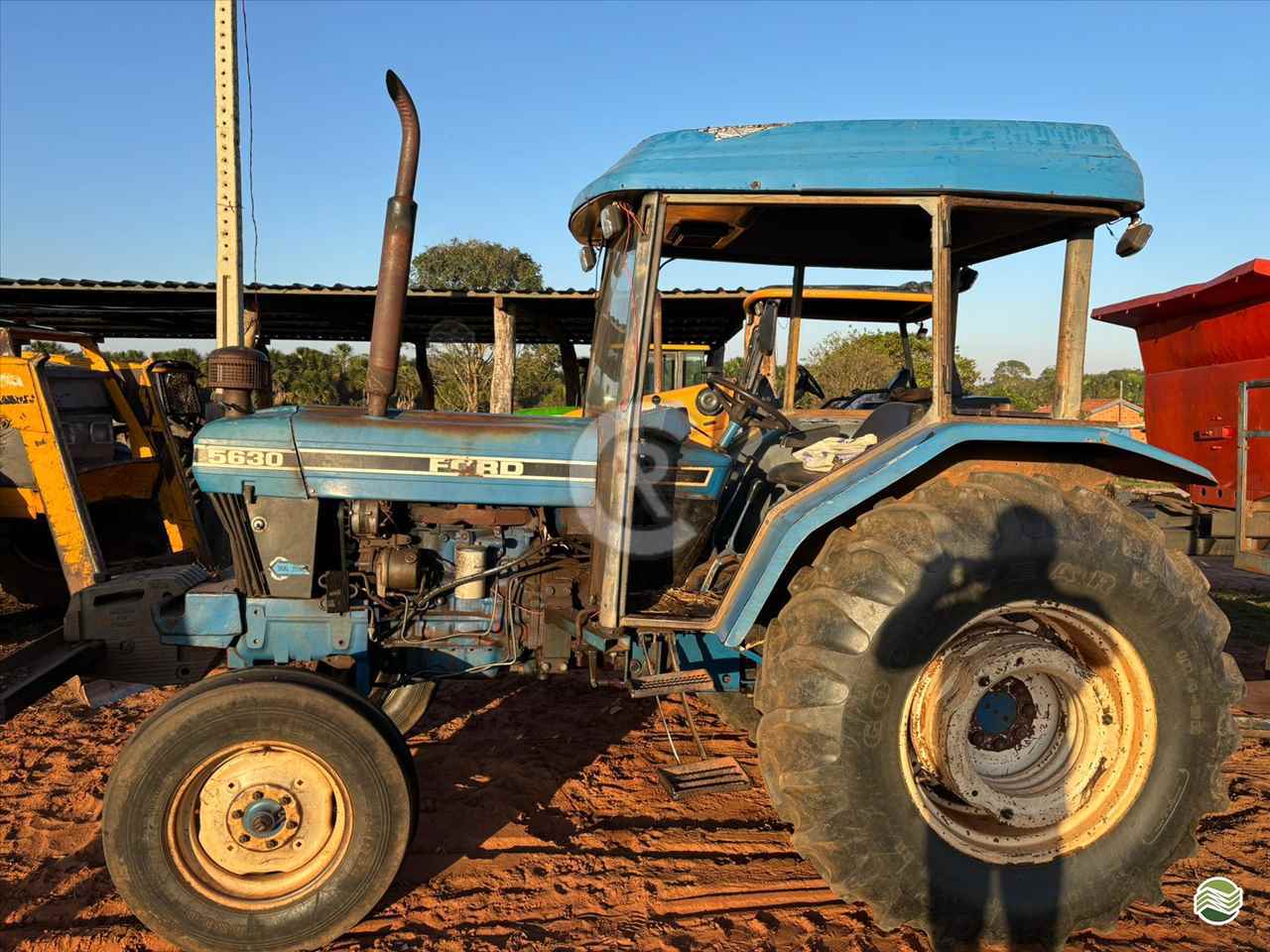 TRATOR FORD FORD 5630 Tração 4x2 CR Máquinas Agrícolas CASSILANDIA MATO GROSSO DO SUL MS